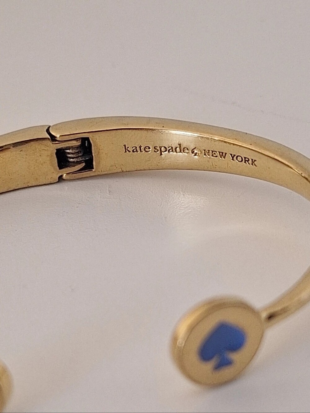 Kate Spade New York Gold Bangle Braclet w/ Blue Spade & Sparkling Crystal EUC - Picture 3 of 4